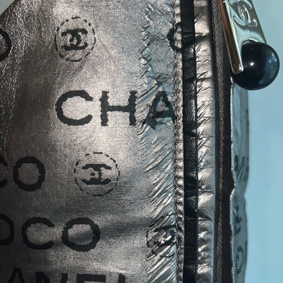 Authentic Chanel Silver Metallic 31 Rue Cambon Tote Bag - Picture 8 of 16